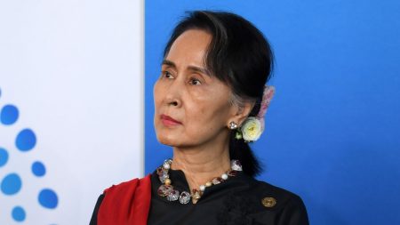 Finaliza el primer día de juicio contra la líder birmana Aung San Su Kyi