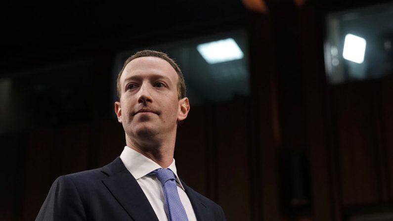 El fundador y CEO de Facebook, Mark Zuckerberg, llega para testificar ante una audiencia combinada del Comité de Comercio y Judicial del Senado en el edificio de oficinas del Senado Hart en Capitol Hill el 10 de abril de 2018 en Washington, DC. (Foto de Alex Wong / Getty Images)