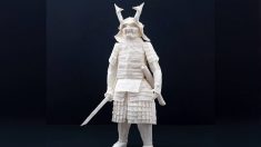 Artista de origami finlandés crea impresionantes guerreros samuráis usando una sola hoja de papel