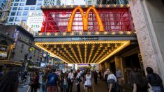 McDonald’s restablece el uso obligatorio de mascarilla en las zonas con alta propagación de COVID