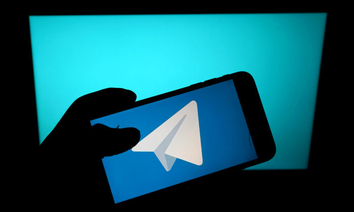 La aplicación Telegram del servicio de mensajería se ve en un teléfono móvil en Londres el 11 de enero de 2021 (Edward Smith/Getty Images)