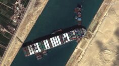 Jefe del canal de Suez admite que no sabe cuándo podrá ser desbloqueado