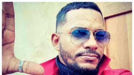Maykel Osorbo ganador de Grammy por «Patria y Vida» se cosió la boca en protesta contra su encarcelamiento