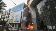 Al menos 10 muertos en un incendio en hospital para casos de covid en India