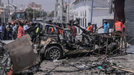 Al menos 23 muertos en un atentado contra una base militar en Somalia