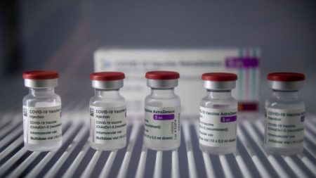 Científica de la OMS: «No hay muertes documentadas» relacionadas a la vacuna contra el COVID-19