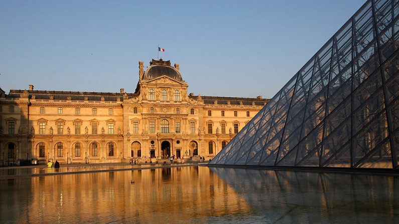 El Museo del Louvre el 9 de junio de 2008 en París, Francia. (Mike Hewitt / Getty Images)