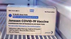 Descartan cientos de vacunas COVID-19 por un error de almacenamiento en hospital de Kansas