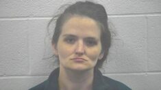 Madre de Kentucky es acusada de asesinato tras la muerte de su hijo de 2 años por sobredosis de drogas