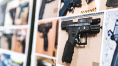 Corte de Apelaciones dictamina que estados pueden restringir portación de armas a la vista en público