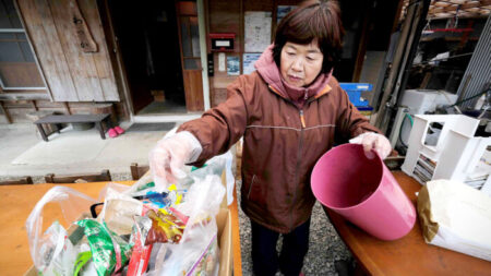 Habitantes de ciudad japonesa reciclan más del 80% de basura en esfuerzo por lograr «cero residuos»
