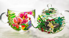 Artista de cristalería ucraniana convierte la hora del té en una impresionante obra pintada a mano