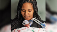 Mujer da a luz a bebé prematuro en su auto durante la tormenta Uri de Texas: «Es una mujer fuerte»