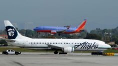 Alaska Airlines impide volar a senadora estatal por negarse a seguir las reglas de uso de mascarilla
