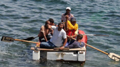EE.UU. repatria a 14 cubanos rescatados de embarcación precaria en los Cayos