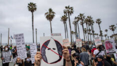 Rumoreada manifestación de White Lives Matter en Huntington Beach se convirtió en reunión ilegal de BLM