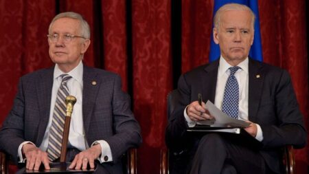 Harry Reid advierte a Biden respecto a ampliar la Corte Suprema: «Es mejor ser muy, muy cuidadosos»