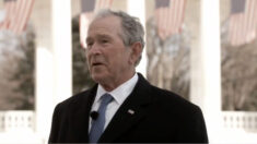 Bush dice que retirada de Afganistán podría perjudicar a mujeres y niñas si talibanes retoman el poder