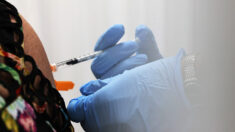 Agencia europea investiga posible vínculo entre coágulos de sangre y vacuna COVID-19 de Johnson & Johnson