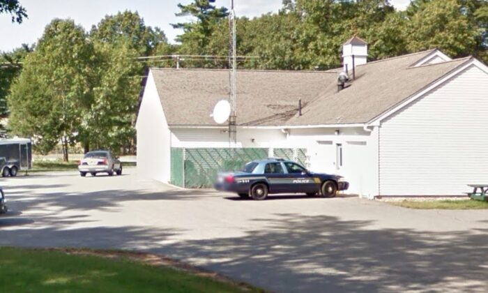 El departamento de policía de Kingston, NH, se ve en una fotografía sin fecha. (Mapas de Google)