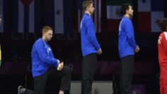 Los atletas olímpicos que se arrodillen y levanten el puño se enfrentarán a castigo, dice el COI