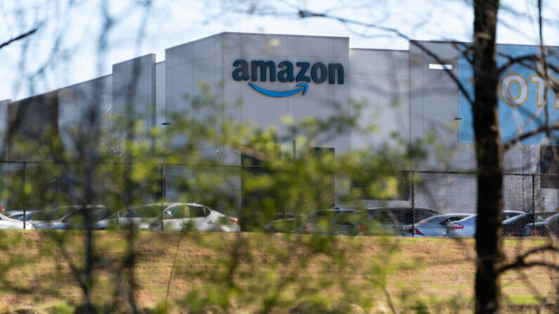 El almacén de distribución de Amazon en Bessemer, Ala, el 29 de marzo de 2021. (Elijah Nouvelage/Getty Images)