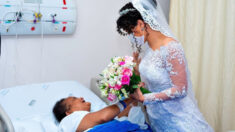 Vestida de novia visita a su mamá en el hospital para que le dé su bendición antes de su boda