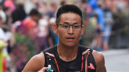 Organizador de ultramaratón en China fracasa en proteger a corredores bajo clima extremo y mueren 21