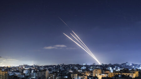 Lanzan cuatro cohetes desde Líbano hacia Israel