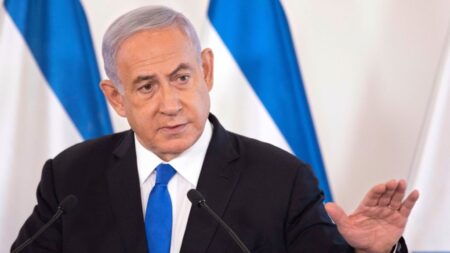 «Estamos en guerra», dice Netanyahu, militares afirman que hay pueblos cerca de Gaza en control de Hamas
