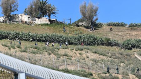 Marruecos cierra los accesos fronterizos e interrumpe el éxodo migratorio