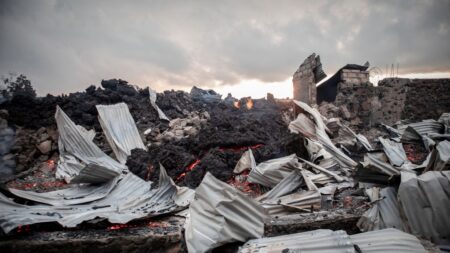 Aumentan a 23 los muertos por la erupción volcánica en la RD Congo