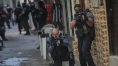 Operativo policial deja 25 muertos en favela brasileña y heridos en el metro