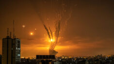 Un cohete lanzado de Gaza a Israel impacta en campo abierto, primero en 1 mes