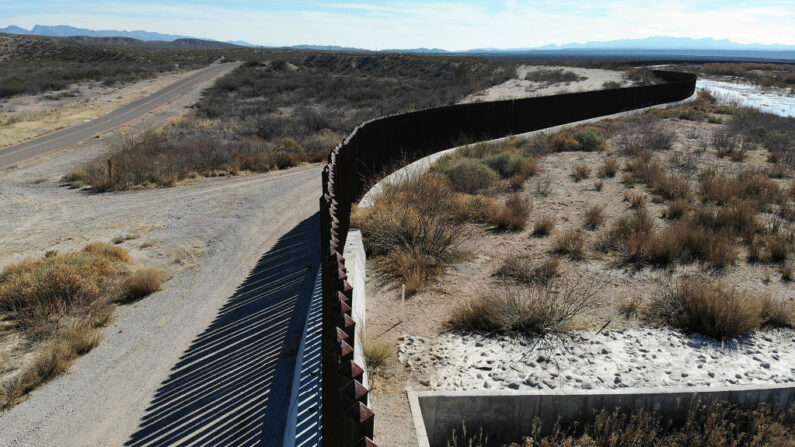 El muro fronterizo en Esperanza, Texas (EE.UU.) en enero de 2019. (Joe Raedle/Getty Images)