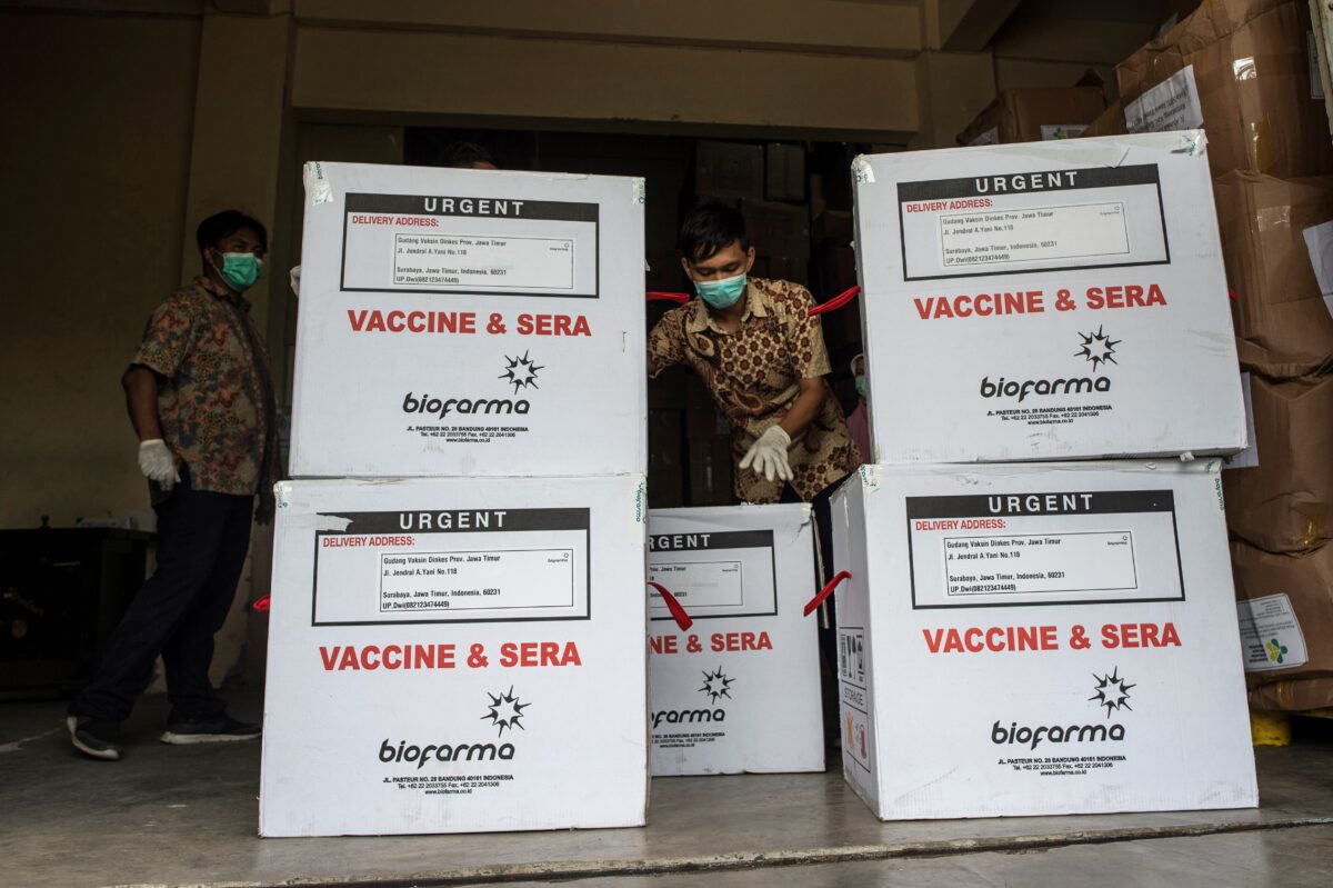 Exportaciones de vacunas COVID-19 chinas caen en picada y dificultan "diplomacia de las vacunas" del PCCh