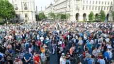 Miles de húngaros se manifiestan contra proyecto de campus de universidad china en Budapest