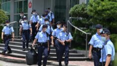 Policía de Hong Kong allana la redacción de un periódico prodemocracia y detiene a sus ejecutivos