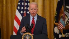 Biden condena “represión cada vez más intensa” de Beijing en Hong Kong tras cierre de Apple Daily