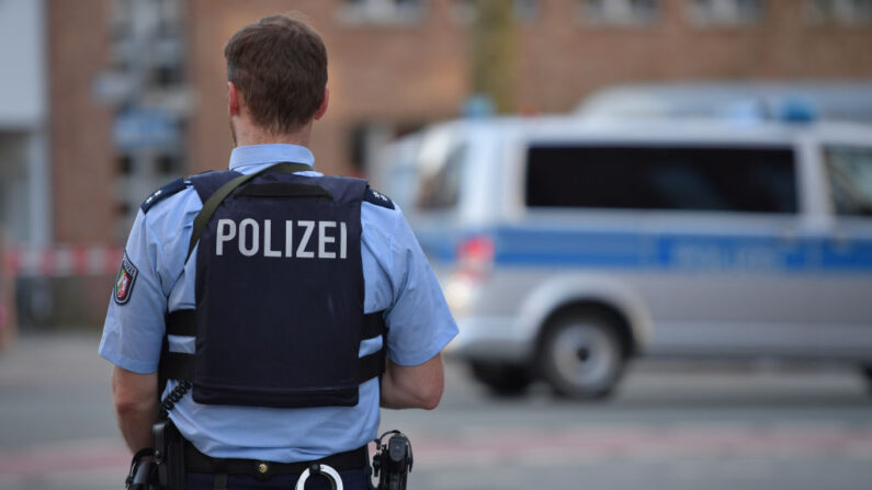 En una foto de archivo, se ve un policía en Alemania. (Alexander Koerner/Getty Images)
