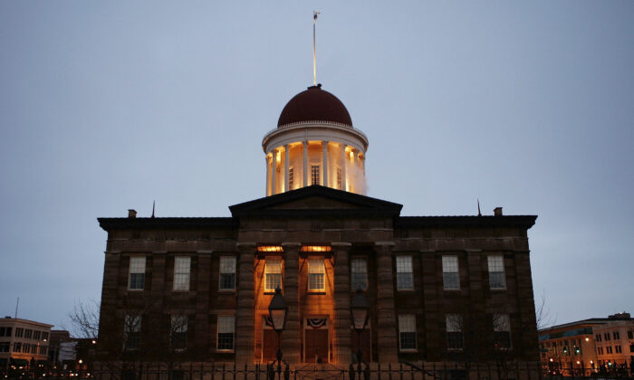 El edificio del Capitolio del Estado de Illinois se ve en Springfield, Illinois, el 9 de febrero de 2007. (Mark Wilson/Getty Images)