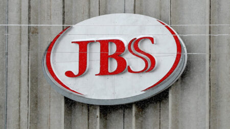 Empresa cárnica más grande del mundo JBS es afectada por «ataque de ciberseguridad» y turnos cancelados