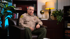 Sheriff de Los Ángeles atribuye el aumento del crimen al fiscal Gascón y apoya su destitución