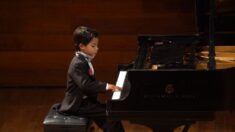 Niño colombiano de 8 años recibe premio en concurso internacional de piano: «Es algo natural para él»
