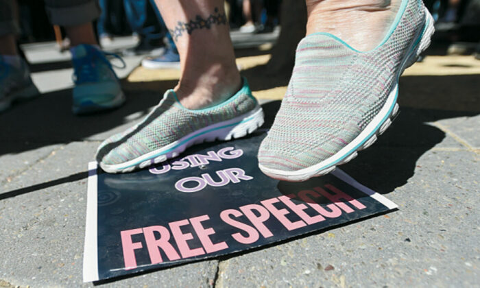 Una La lenta marcha del idealismo destructivo de la izquierda dio lugar a ataques a la libertad de expresión fundamental. (Josh Edelson/AFP/Getty Images)
