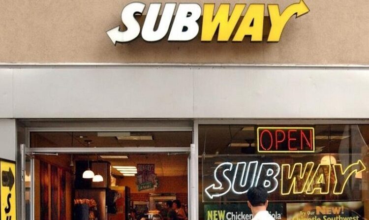 Un restaurante Subway en Nueva York en una foto de archivo de 2003. (Stephen Chernin/Getty Images)