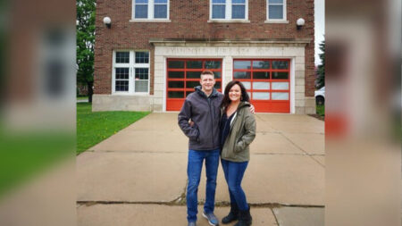 Pareja de Michigan renueva antigua estación de bomberos de 1929 para convertirlo en su nuevo hogar