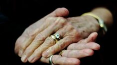 Se enamoraron a sus 95 años y se casaron para pasar el resto de su vida juntos: «Lo hicimos»