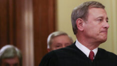 Juez Roberts de la Corte Suprema dice que últimas opiniones contienen una característica “preocupante”