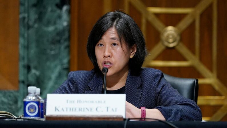 La representante comercial Katherine Tai testifica ante el Comité de Finanzas del Senado en el Capitolio en Washington el 12 de mayo de 2021. (Susan Walsh/Pool/AFP a través de Getty Images)